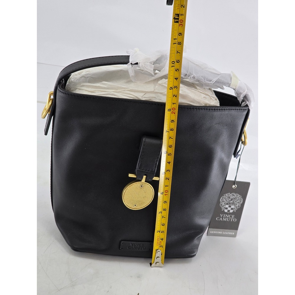 Vince Camuto Ezrah Bucket Bag Women OS Black Leather Gold Crest - NEW - Picture 6 of 11